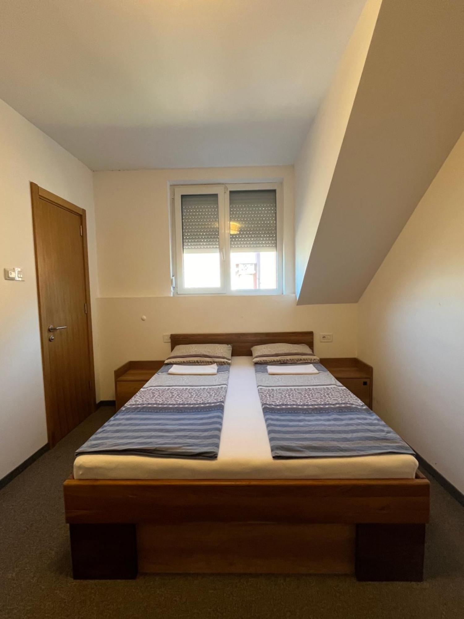 Terasa Hostel Νόβι Σαντ Εξωτερικό φωτογραφία