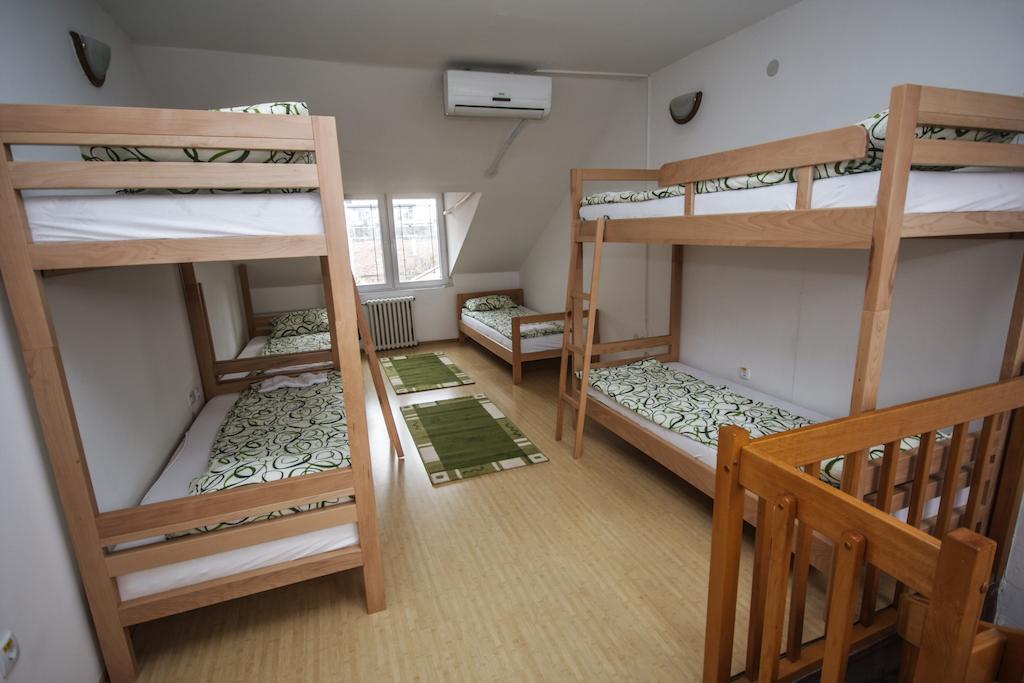 Terasa Hostel Νόβι Σαντ Δωμάτιο φωτογραφία