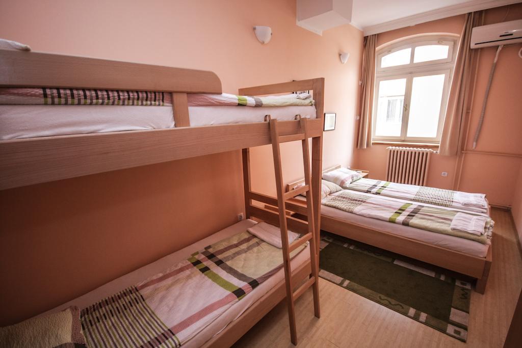 Terasa Hostel Νόβι Σαντ Δωμάτιο φωτογραφία